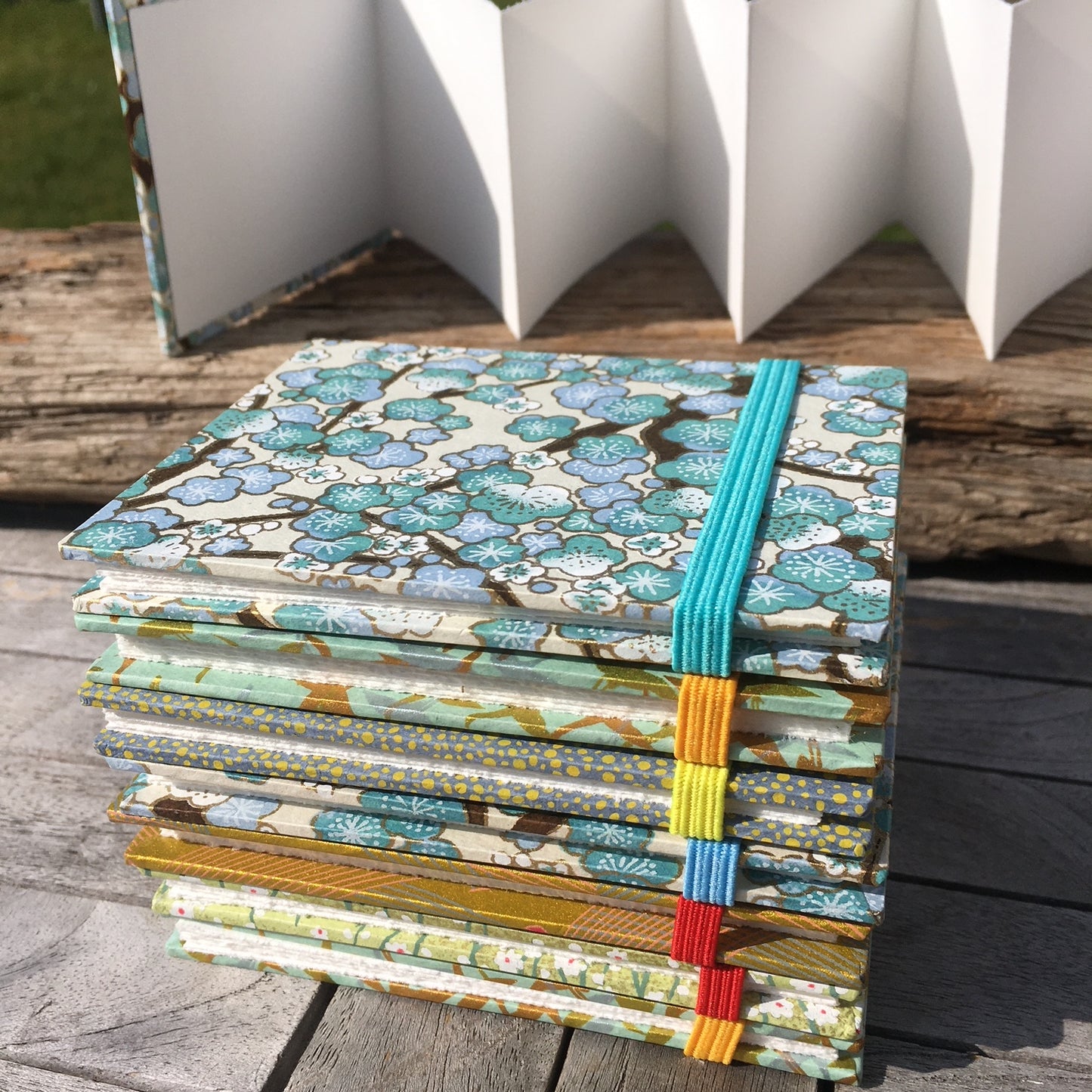 15cm x 10cm Landscape 40 Page Concertina Sketchbook - 2 Cover Designs to choose from